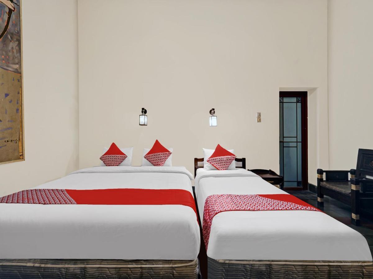 Oyo 90676 Oryza Hotel Yogyakarta Exteriör bild