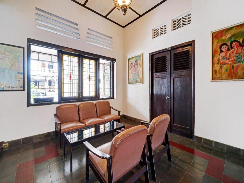 Oyo 90676 Oryza Hotel Yogyakarta Exteriör bild